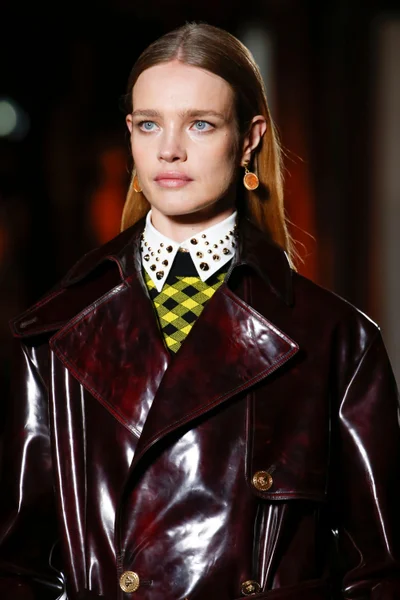 Look 1